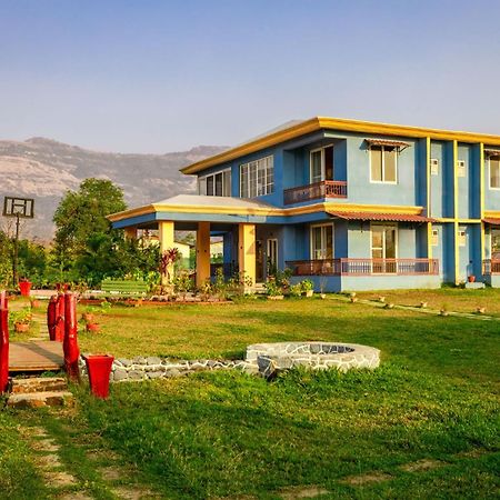 Stayvista'S Hillside Meadows - Mountainside Retreat With Farm View, Pool & Deck, Lawn & Gazebo Chinchavli Kültér fotó