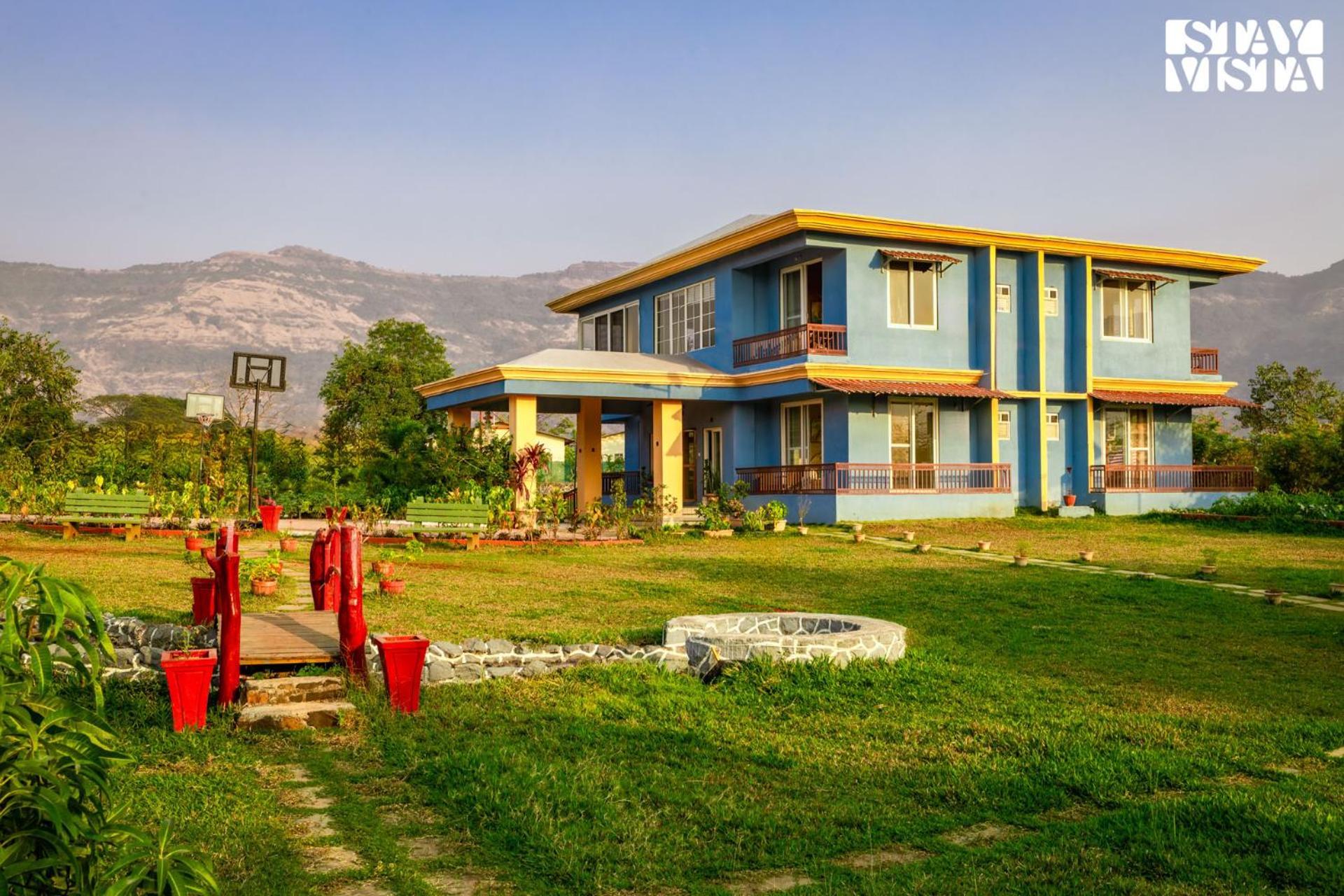 Stayvista'S Hillside Meadows - Mountainside Retreat With Farm View, Pool & Deck, Lawn & Gazebo Chinchavli Kültér fotó