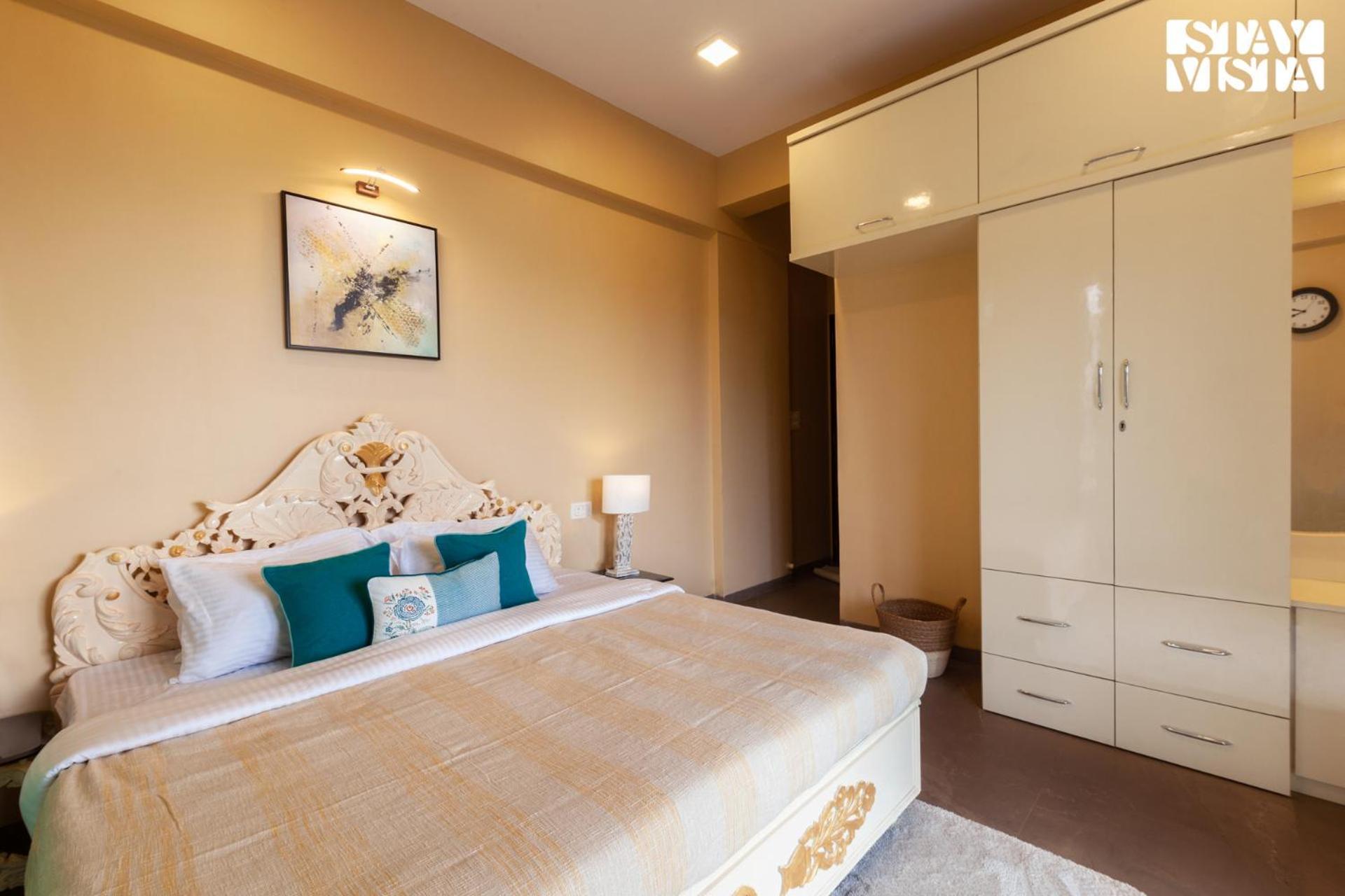 Stayvista'S Hillside Meadows - Mountainside Retreat With Farm View, Pool & Deck, Lawn & Gazebo Chinchavli Kültér fotó